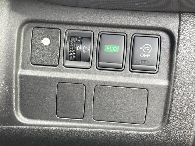 Nissan SERENA 2018-06 18375-16