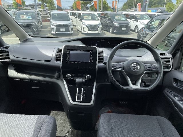 Nissan SERENA 2018-06 18375-3