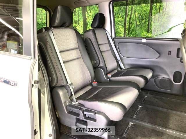 Nissan SERENA 2019-09 325048-9