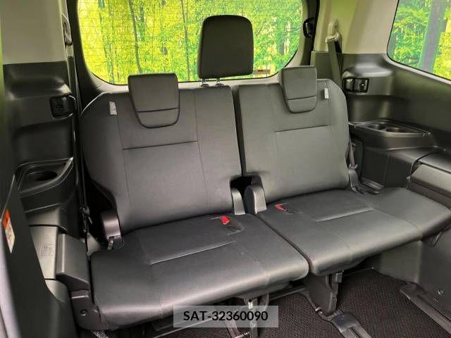 Toyota NOAH 2023-04 204538-10