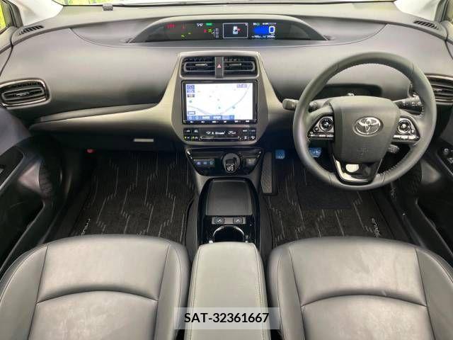 Toyota PRIUS 2022-04 332207-1