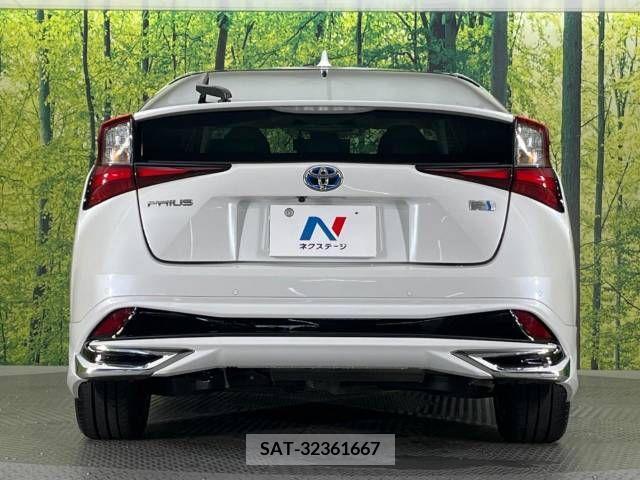 Toyota PRIUS 2022-04 332207-15