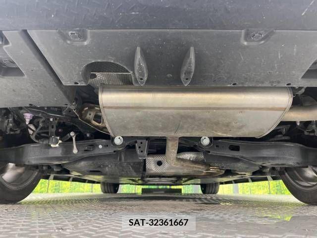 Toyota PRIUS 2022-04 332207-19