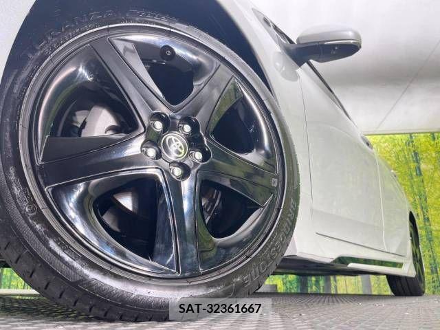 Toyota PRIUS 2022-04 332207-13