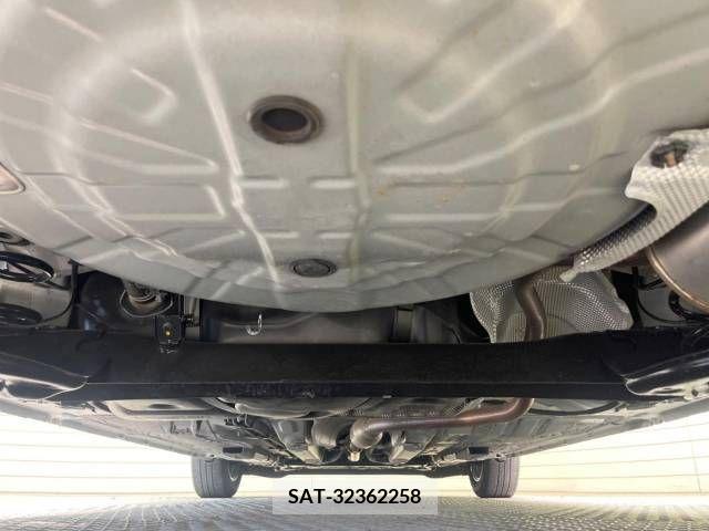Nissan NOTE 2018-12 340932-19