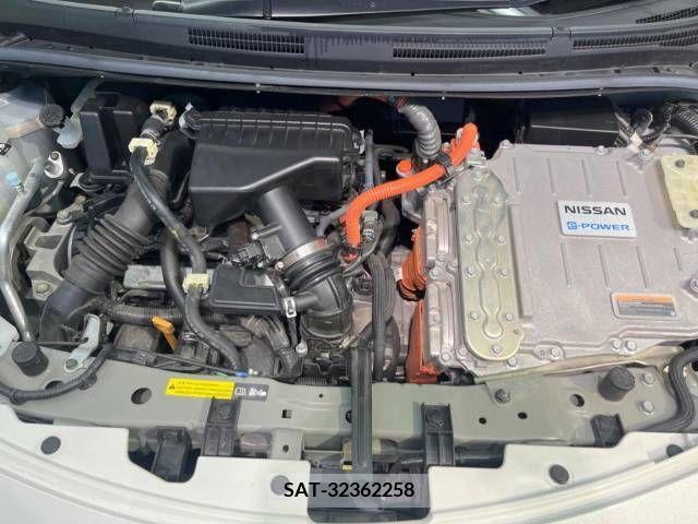 Nissan NOTE 2018-12 340932-18