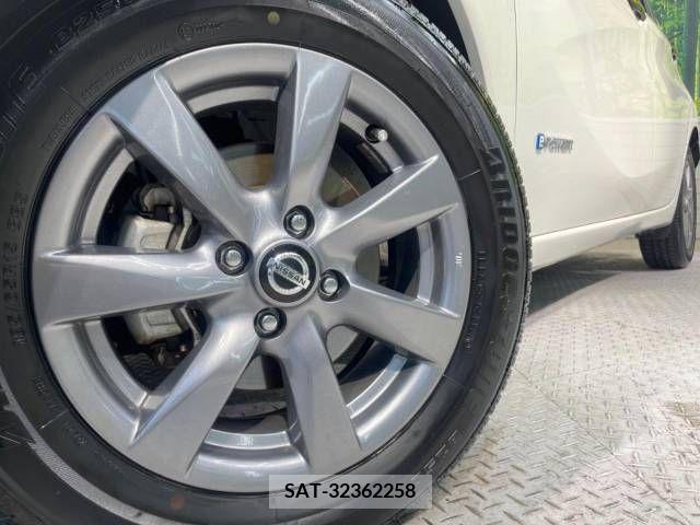 Nissan NOTE 2018-12 340932-13
