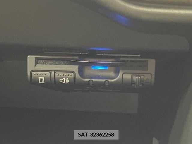 Nissan NOTE 2018-12 340932-4