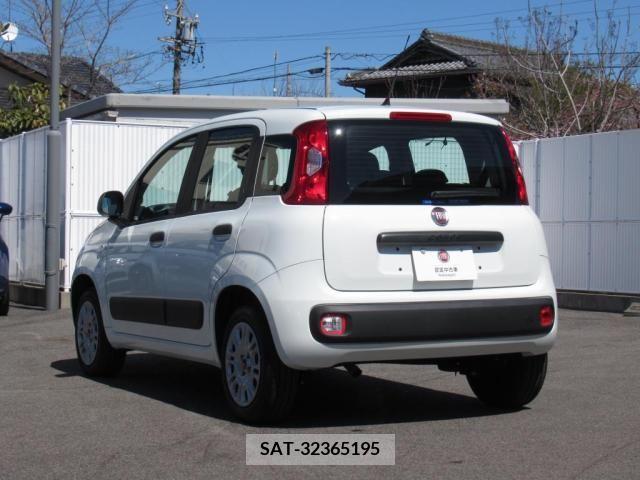 Fiat PANDA 2023-01 380635-11