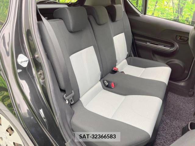 Toyota AQUA 2013-11 260208-11