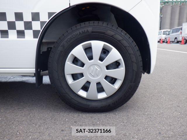 Suzuki EVERY 2023-07 301659-19