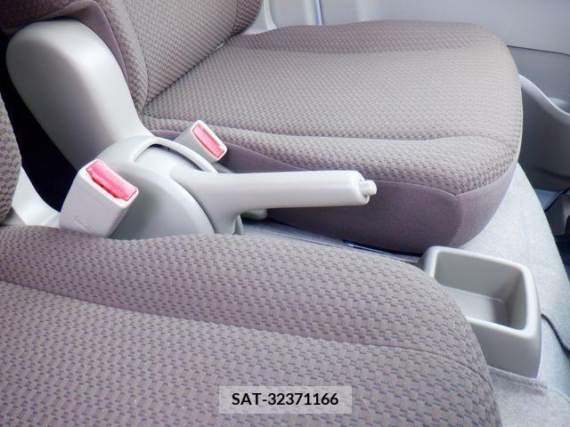Suzuki EVERY 2023-07 301659-28