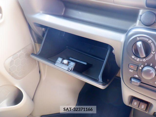 Suzuki EVERY 2023-07 301659-24
