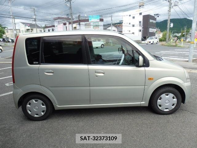 Daihatsu MOVE 2006-03 352944-5