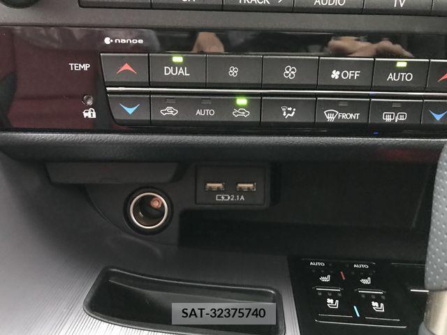 Lexus RX 2021-05 225399-17