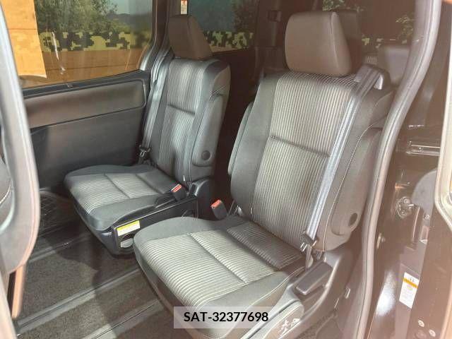 Toyota VOXY HYBRID 2019-01 289393-10