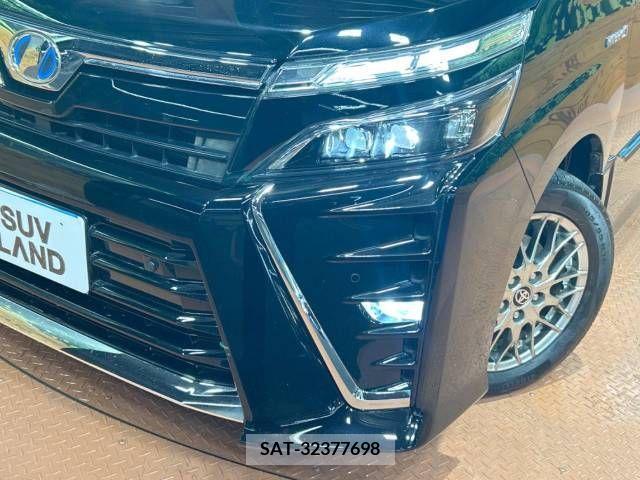 Toyota VOXY HYBRID 2019-01 289393-13
