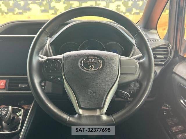 Toyota VOXY HYBRID 2019-01 289393-12