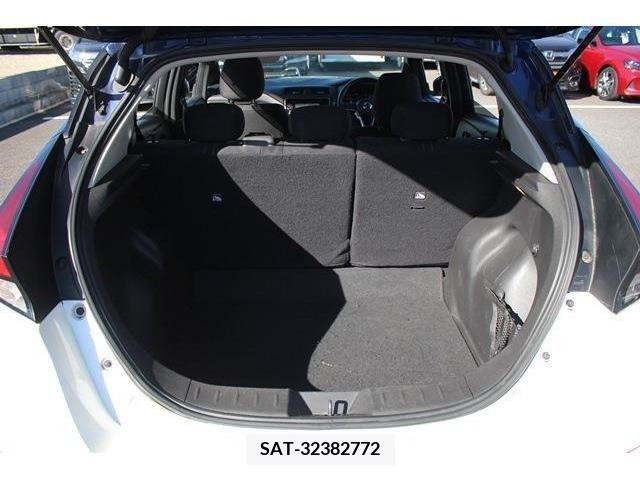 Nissan LEAF 2017-01 226351-17