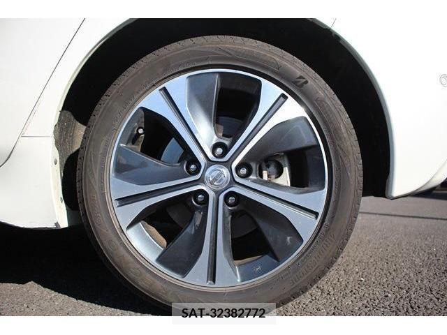 Nissan LEAF 2017-01 226351-11