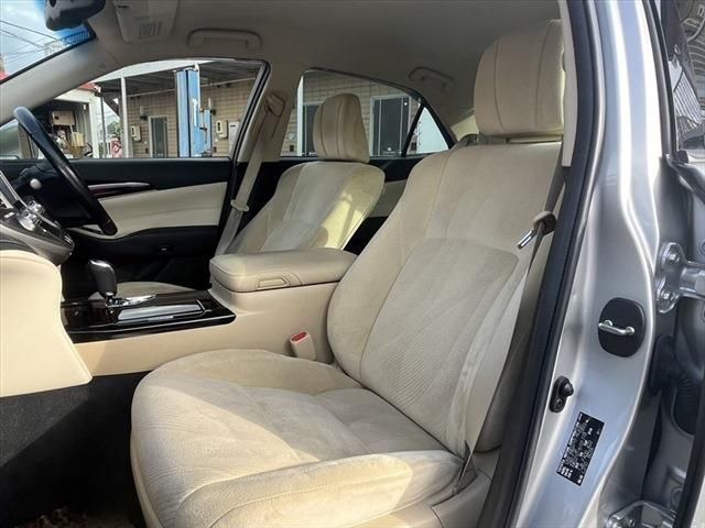 Toyota CROWN SEDAN 2015-11 11190-21