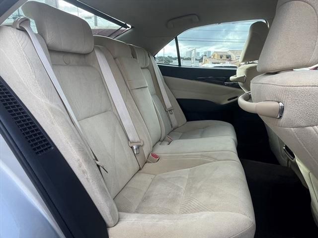 Toyota CROWN SEDAN 2015-11 11190-20