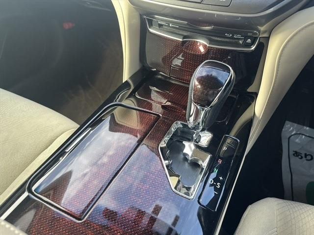 Toyota CROWN SEDAN 2015-11 11190-25