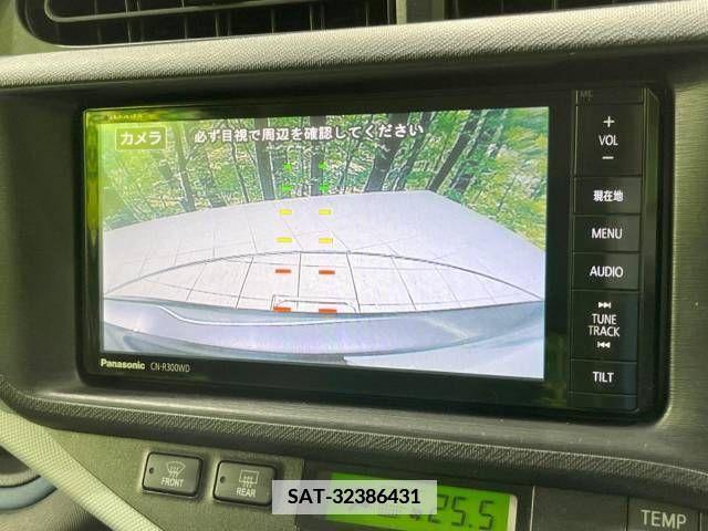 Toyota AQUA 2014-03 379718-3