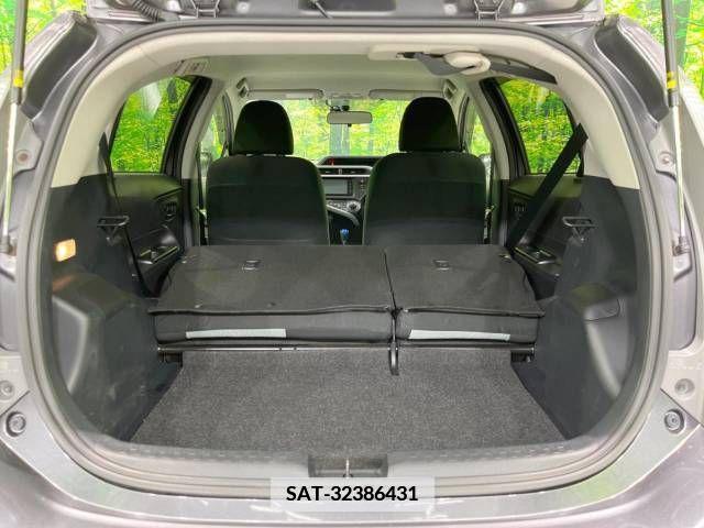 Toyota AQUA 2014-03 379718-10