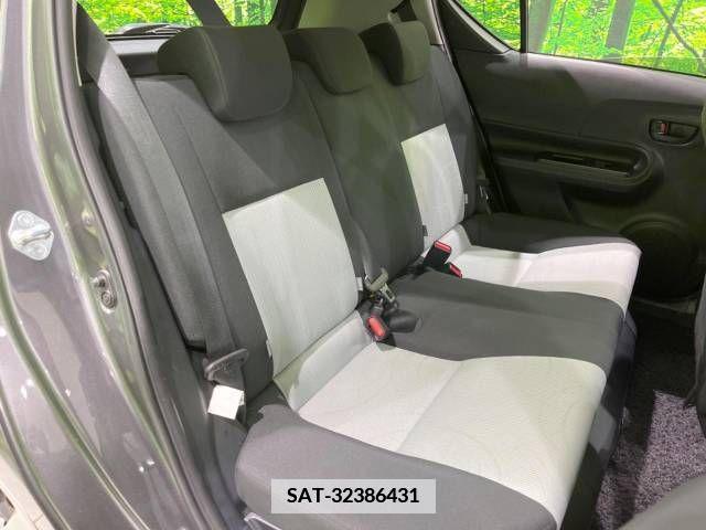 Toyota AQUA 2014-03 379718-9