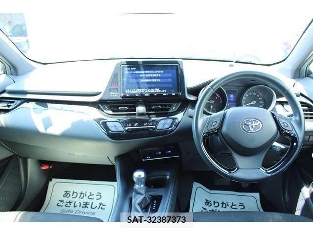 Toyota C-HR 2019-09 351857-16