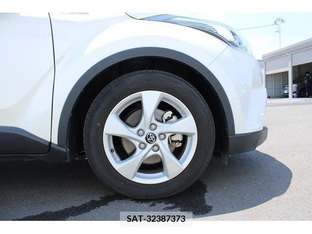 Toyota C-HR 2019-09 351857-10