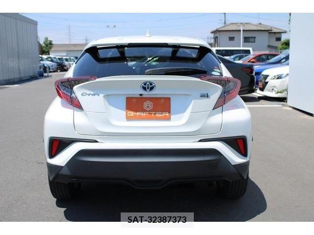 Toyota C-HR 2019-09 351857-8