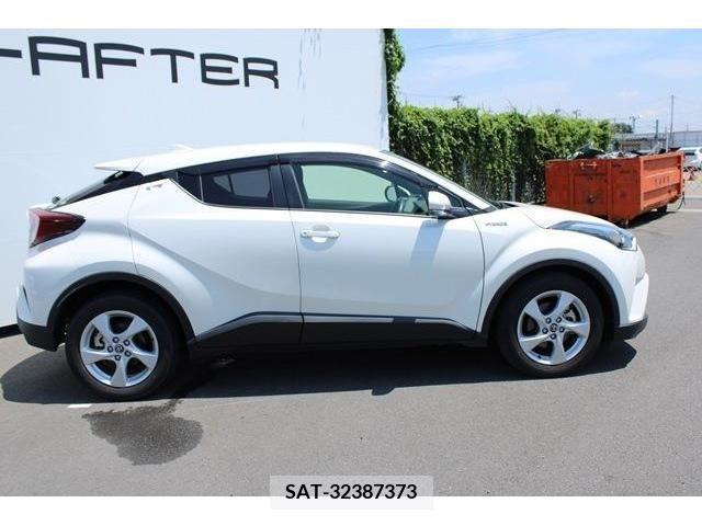 Toyota C-HR 2019-09 351857-7