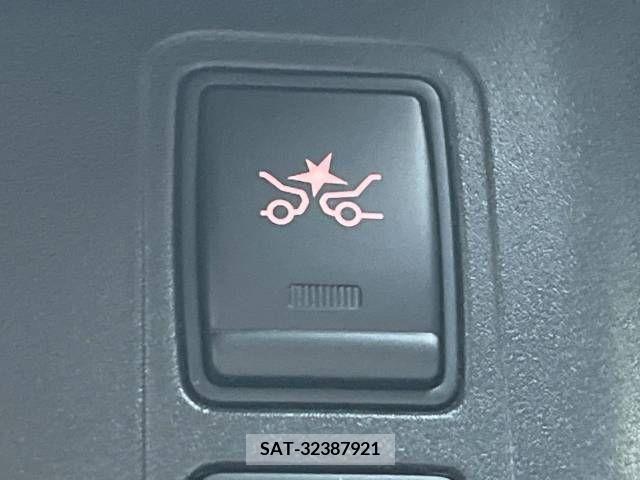 Nissan SERENA 2018-01 324933-6