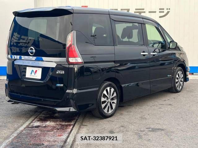 Nissan SERENA 2018-01 324933-17