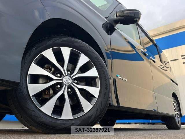 Nissan SERENA 2018-01 324933-13