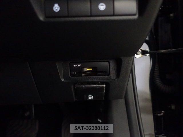 Nissan AURA 2021-12 331831-23
