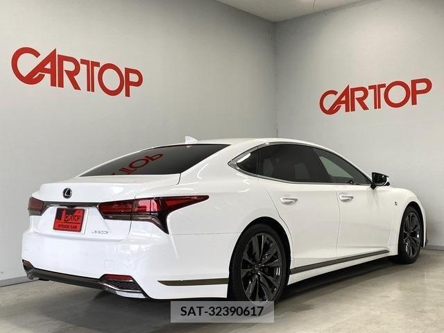 Lexus LS 2023-02 388116-2
