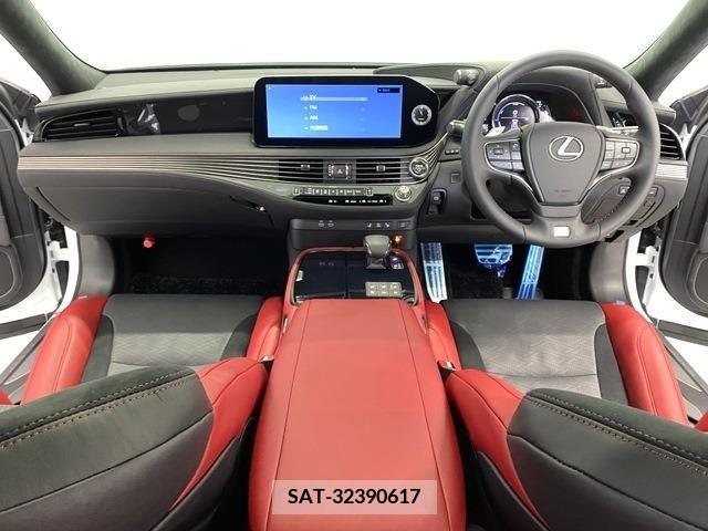 Lexus LS 2023-02 388116-1