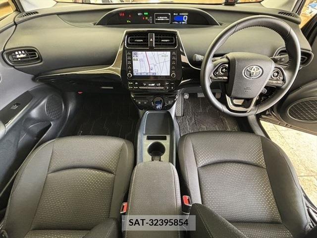 Toyota PRIUS 2022-02 283098-16