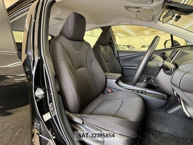 Toyota PRIUS 2022-02 283098-17