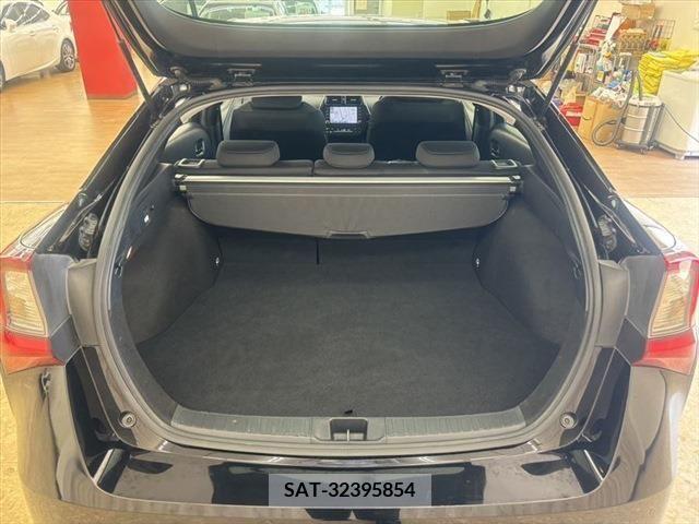 Toyota PRIUS 2022-02 283098-21