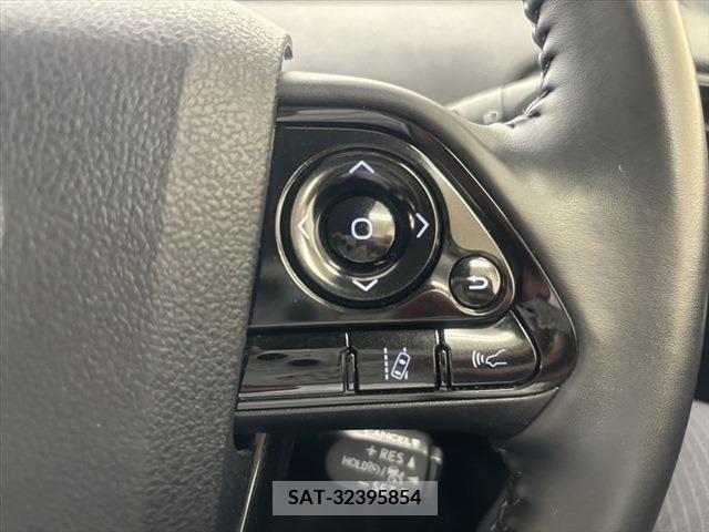 Toyota PRIUS 2022-02 283098-26