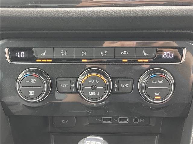 VolksWagen TIGUAN 2018-10 13413-9