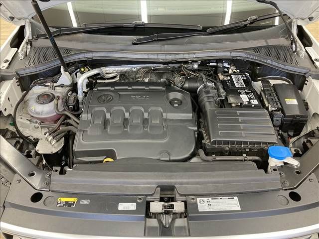 VolksWagen TIGUAN 2018-10 13413-17