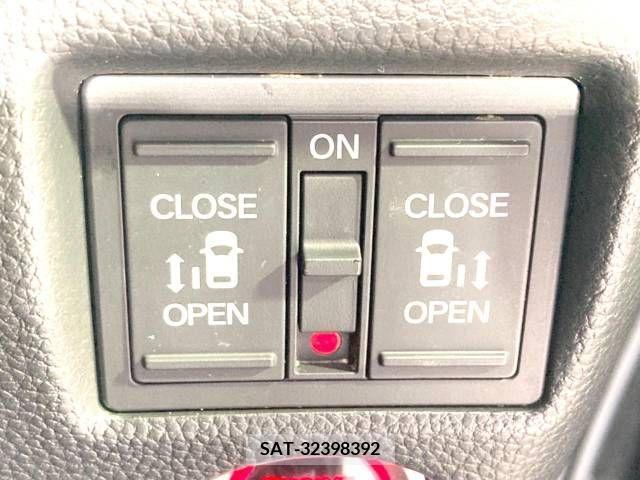 Honda N BOX CUSTOM 2021-02 278912-5