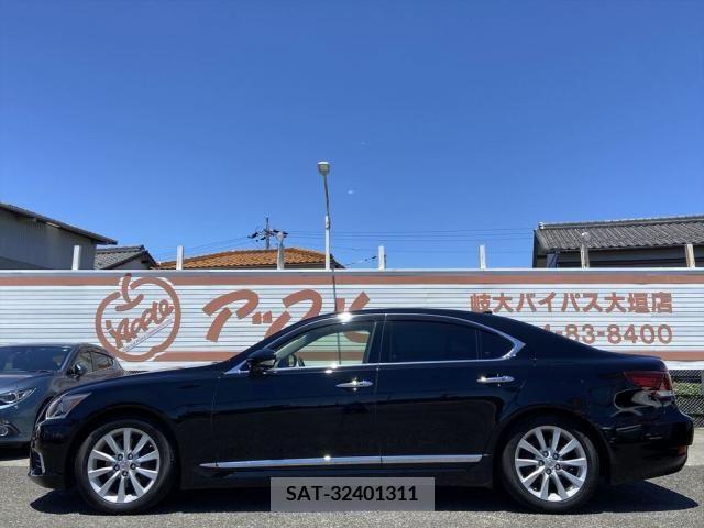 Lexus LS 2015-06 275468-4