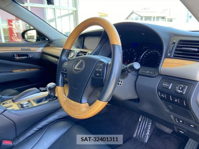 Lexus LS 2015-06 275468-29