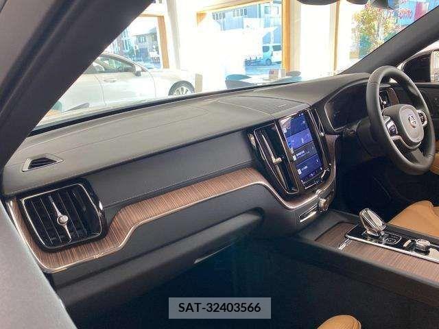 Volvo XC60 2023-05 288811-4